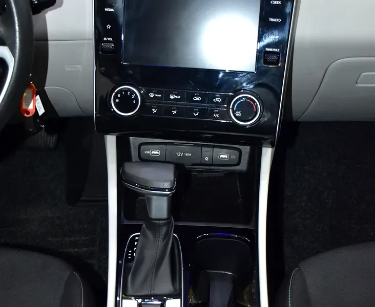 2023 Hyundai Tucson GL 4 Cylinder Petrol Engine Grey Black SUV GCC Specs