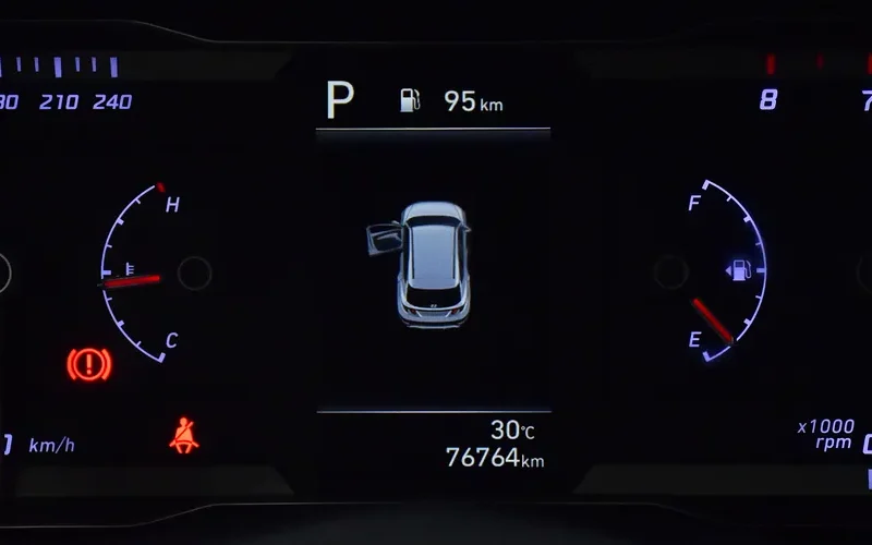 2023 Hyundai Tucson GL 4 Cylinder Petrol Engine Grey Black SUV GCC Specs