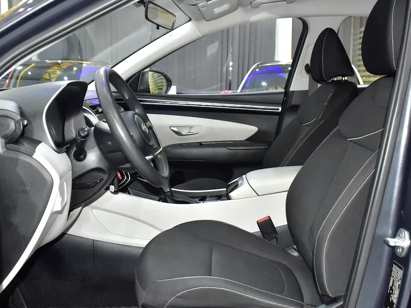 2023 Hyundai Tucson GL 4 Cylinder Petrol Engine Grey Black SUV GCC Specs