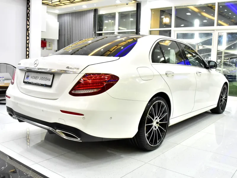 2017 Mercedes-Benz E-Class E400 4Matic 6 Cylinder Petrol Engine White Tan Sedan