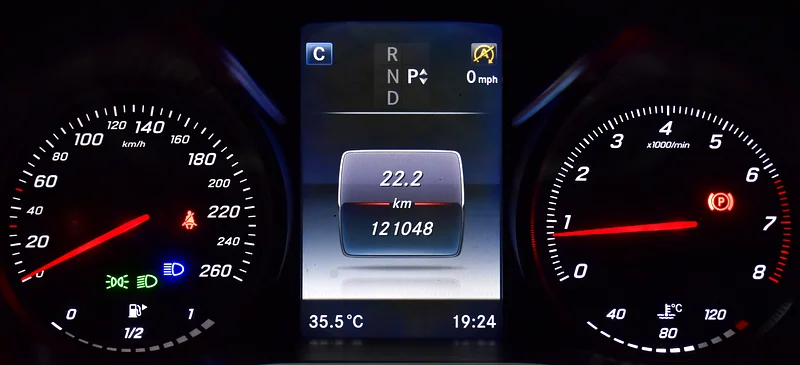 2016 Mercedes-Benz C-Class C300 Coupe 4 Cylinder Petrol Engine Blue Red Coupe GCC