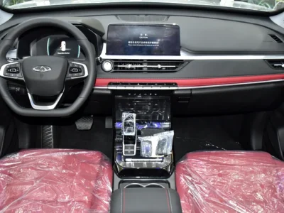 2026 Chery Tiggo 7 Standard 4 Cylinder Petrol Engine Silver Red SUV GCC Specs