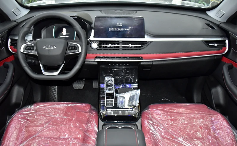 2026 Chery Tiggo 7 Standard 4 Cylinder Petrol Engine Silver Red SUV GCC Specs