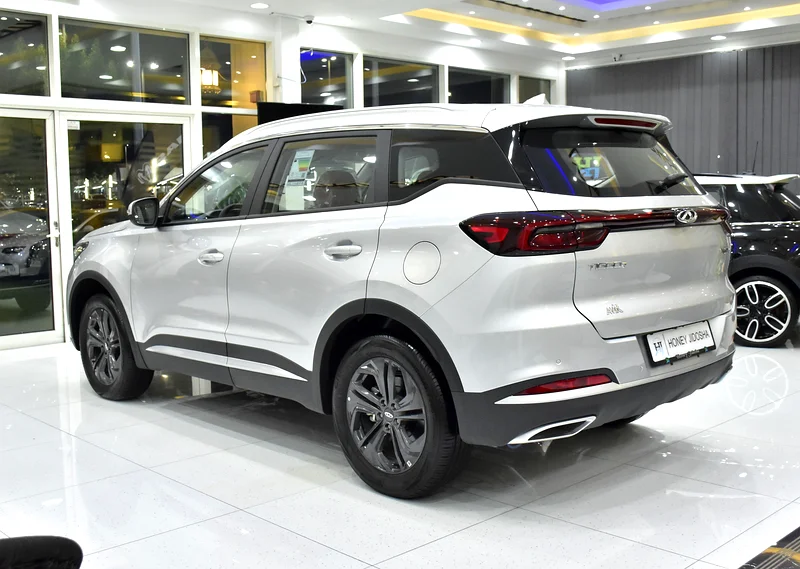 2026 Chery Tiggo 7 Standard 4 Cylinder Petrol Engine Silver Red SUV GCC Specs