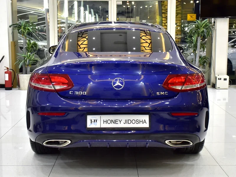 2016 Mercedes-Benz C-Class C300 Coupe 4 Cylinder Petrol Engine Blue Red Coupe GCC