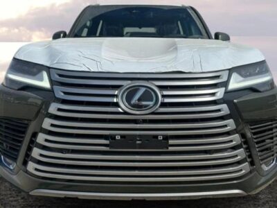 2025 Lexus LX 700h 3.5L 6 Cylinders HYBRID URBAN 10AT Green Red SUV