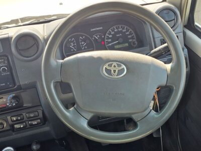 2018 Toyota Land Cruiser 70 4.2L DIESEL MT RHD 6 Cylinders Engine White Black SUV