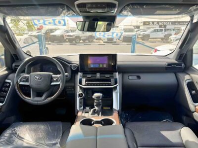 2026 Toyota Land Cruiser GXR HIGH OPTION 4.0L PETROL V6 Black SUV GCC Specs