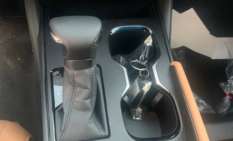 2023 Lexus ES 350 3.5 Liters 6-cylinder Petrol Engine White Tan Luxury Sedan FWD