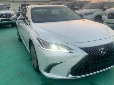 2023 Lexus ES 350 3.5 Liters 6-cylinder Petrol Engine White Tan Luxury Sedan FWD