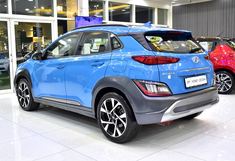 2023 Hyundai Kona SE 4 Cylinder Petrol Engine Blue Black Crossover GCC Specs