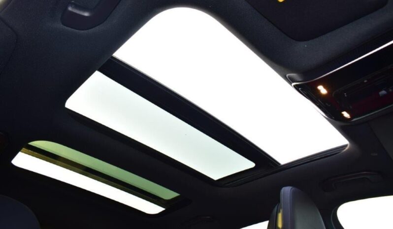 2023 Mercedes-Benz C 200 4 Cylinder Petrol Engine1.5-liter Black Red Sedan RWD