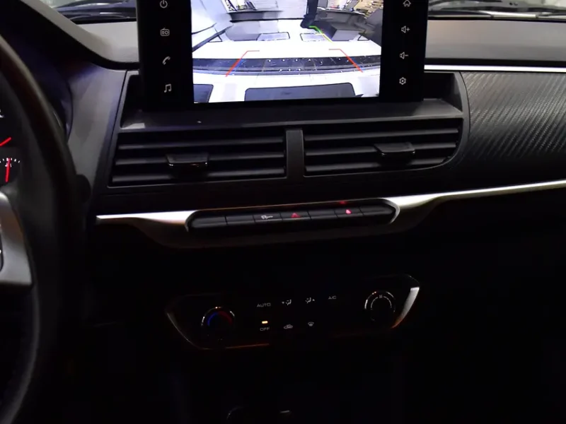 2023 GWM Wingle 7 Double Cabin Petrol 4X4 4 Cylinder Petrol Engine White Black Pick Up