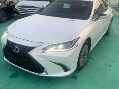 2023 Lexus ES 350 3.5 Liters 6-cylinder Petrol Engine White Tan Luxury Sedan FWD