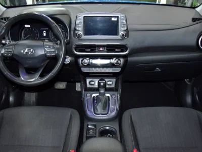 2023 Hyundai Kona SE 4 Cylinder Petrol Engine Blue Black Crossover GCC Specs