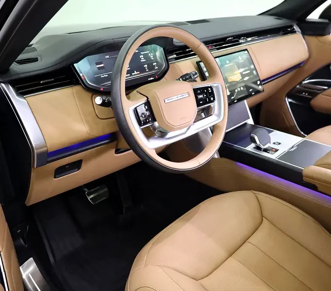 2026 Land Rover Range Rover HSE P530 8 Cylinder Petrol Engine Black Tan SUV