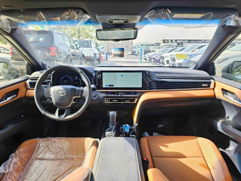 2026 Toyota Camry LUMIERE HYBRID 2.5L V4 Engine White Tan Sedan GCC Specs