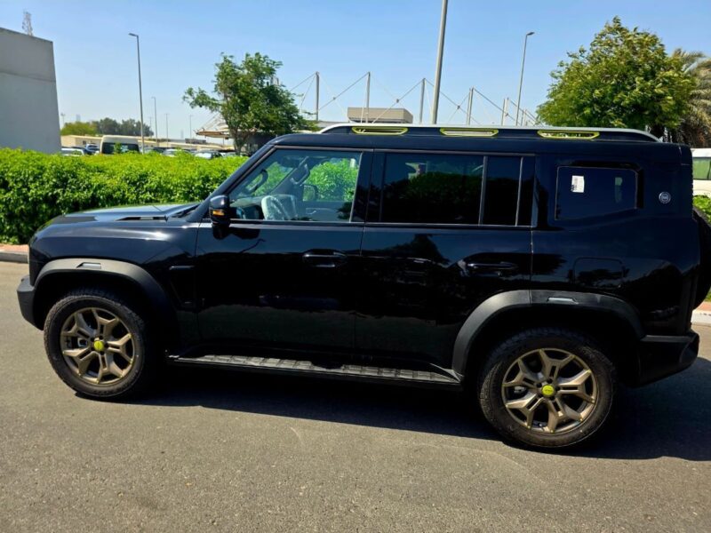 2024 Jetour T2 Luxury 2.0 Litres 4 Cylinder Petrol Engine Black SUV 8 GEAR SONY SOUND SYSTEM