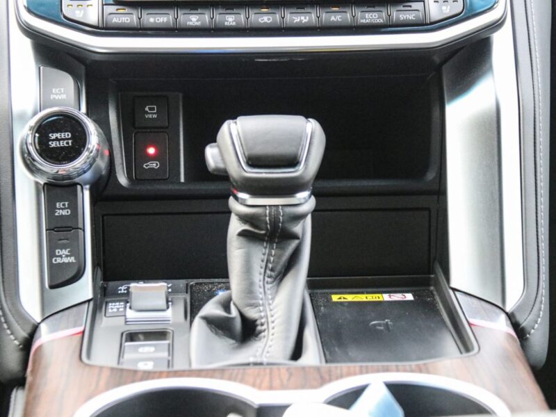 2025 TOYOTA LANDCRUISER 4.0 Litres VX 6 Cylinder Petrol Engine Black SUV GCC Specs