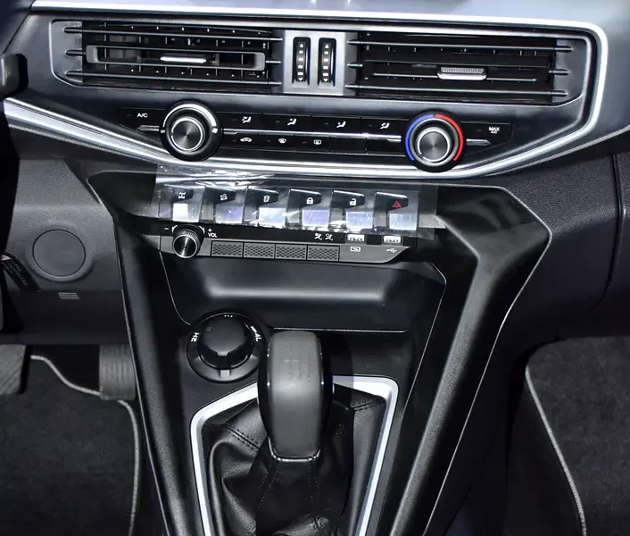 2023 Peugeot Landtrek DC 4X4 4 Cylinder Petrol Engine White Black Pick Up Truck GCC