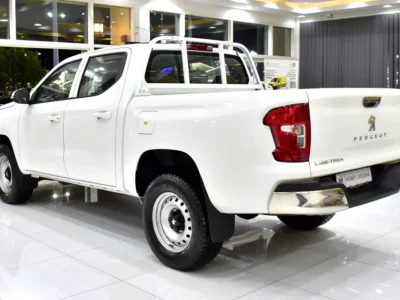 2023 Peugeot Landtrek DC 4X4 4 Cylinder Petrol Engine White Black Pick Up Truck GCC