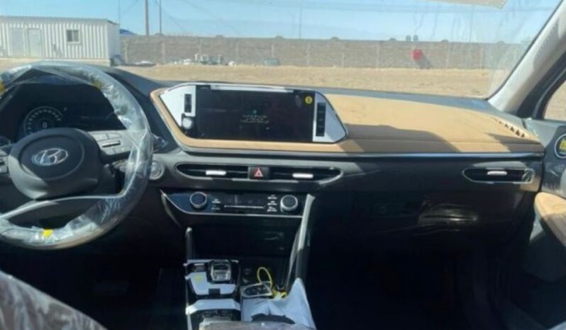 2024 Hyundai Sonata 2.5 Litres Turbocharged 4 Cylinder Petrol Engine White Tan Sedan FWD