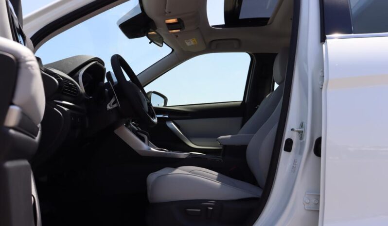 2024 Mitsubishi Eclipse Cross 1.5 Litres 4 Cylinder Petrol Engine White Beige SUV AWD