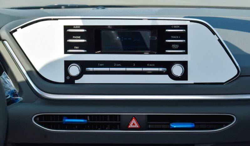 2024 Hyundai Sonata 2.5 Litres Turbocharged 4 Cylinder Petrol Engine White Beige Sedan FWD