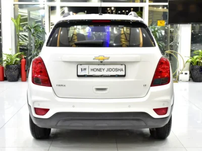 2017 Chevrolet Trax LT 4 Cylinder Petrol Engine White Grey Crossover GCC Specs