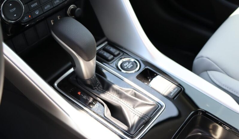 2024 Mitsubishi Eclipse Cross 1.5 Litres 4 Cylinder Petrol Engine White Beige SUV AWD