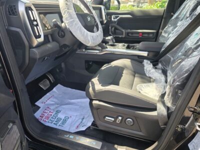 2024 Jetour T2 Luxury 2.0 Litres 4 Cylinder Petrol Engine Black SUV 8 GEAR SONY SOUND SYSTEM