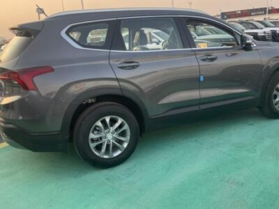 2023 Hyundai Santa Fe 2.5 Litres 4-Cylinder Petrol Engine Grey SUV GCC Specs FWD
