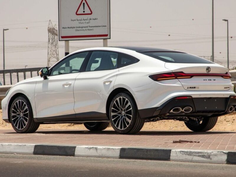 2025 MG 7 1.5 Litres Turbo 4 Cylinder Petrol Engine Elegance Edition White Black Sedan