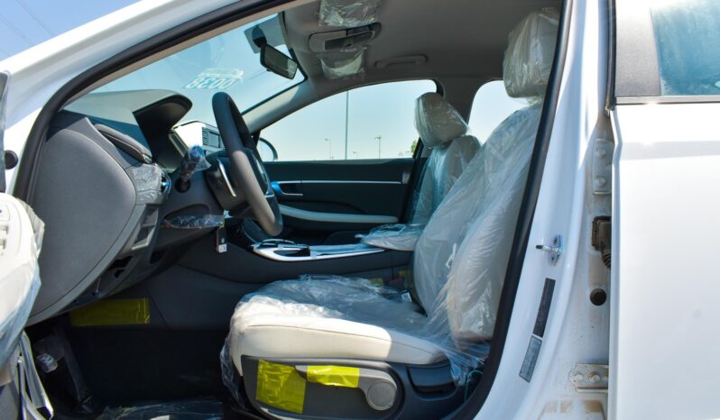 2024 Hyundai Sonata 2.5 Litres Turbocharged 4 Cylinder Petrol Engine White Beige Sedan FWD