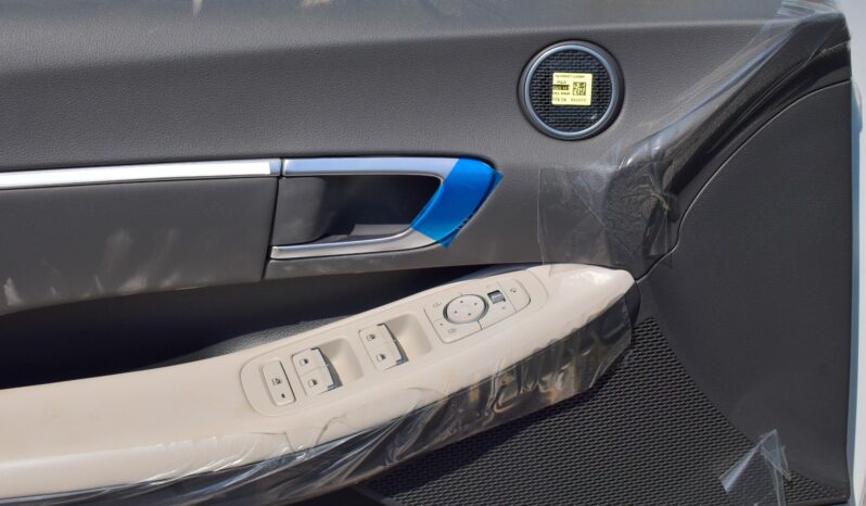 2024 Hyundai Sonata 2.5 Litres Turbocharged 4 Cylinder Petrol Engine White Beige Sedan FWD