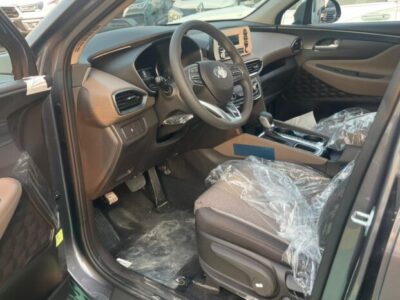 2023 Hyundai Santa Fe 2.5 Litres 4-Cylinder Petrol Engine Grey SUV GCC Specs FWD