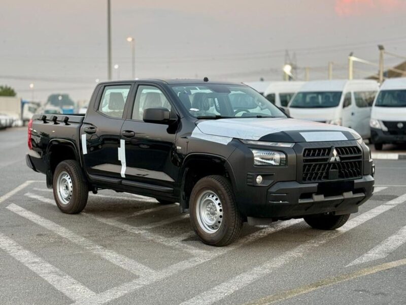2025 Mitsubishi L200 GL Double Cab Petrol 2.4L 4 Cylinder Petrol Engine Black Pick Up Truck