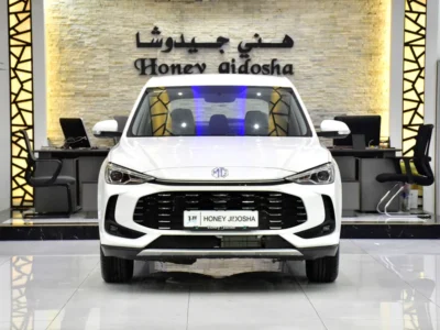 2025 MG ZS Standard 4 Cylinder Petrol Engine White Black Crossover GCC Specs