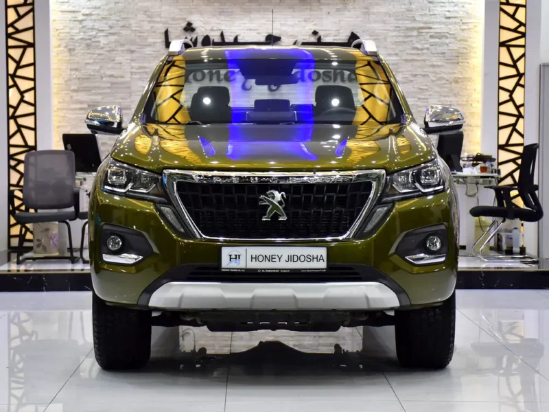 2023 Peugeot Landtrek DC 4X4 4 Cylinder Petrol Engine Green Black Pick Up Truck GCC