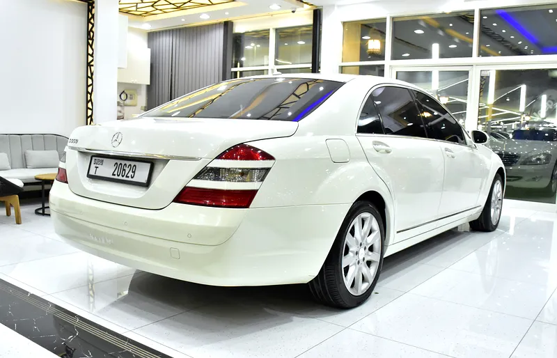 2008 Mercedes-Benz S-Class S 550 8 Cylinder Petrol Engine White Black Sedan