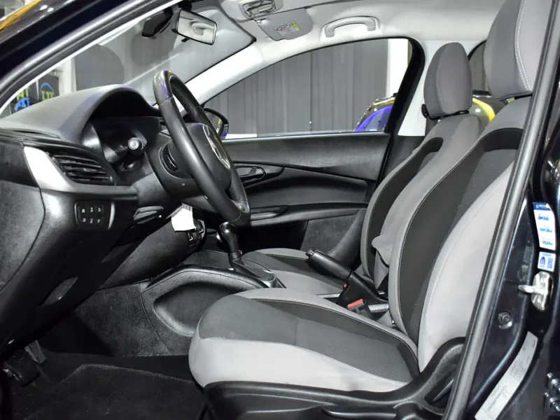 2017 Dodge Neon SE 4 Cylinder Petrol Engine Black Sedan GCC Specs