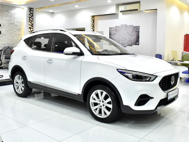 2023 MG ZS Comfort 4 Cylinder Petrol Engine White Black Crossover GCC Specs