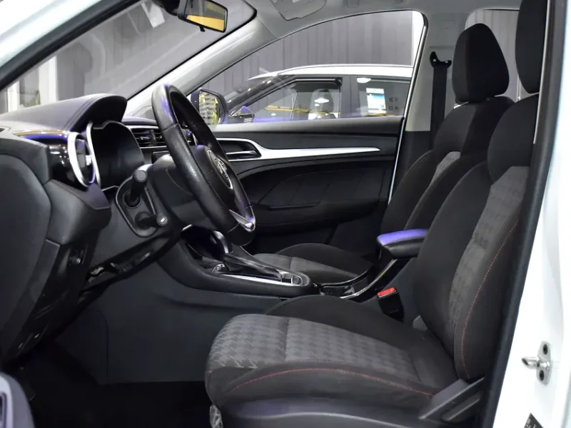 2023 MG ZS Comfort 4 Cylinder Petrol Engine White Black Crossover GCC Specs