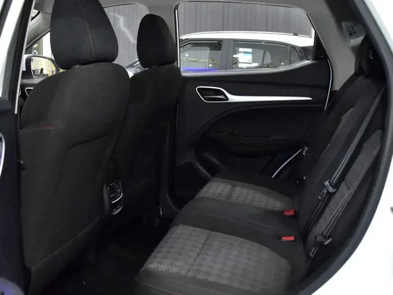 2023 MG ZS Comfort 4 Cylinder Petrol Engine White Black Crossover GCC Specs