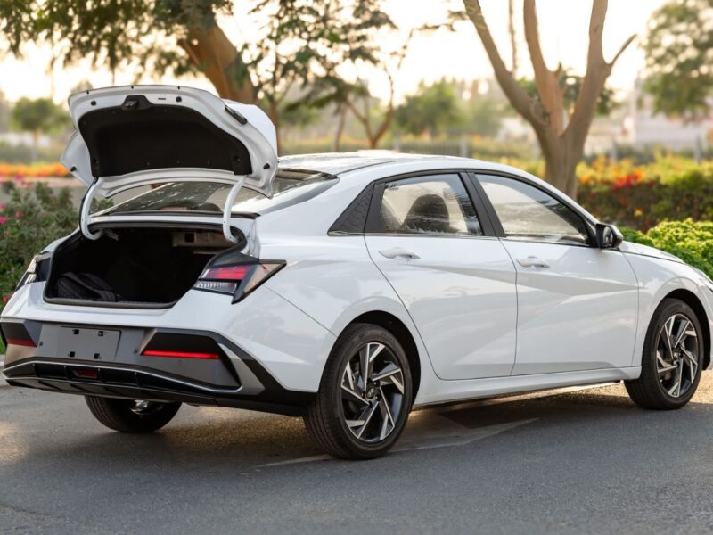 2025 Hyundai Elantra 1.5L ELITE 4 Cylinder Petrol Engine White Black Sedan Automatic