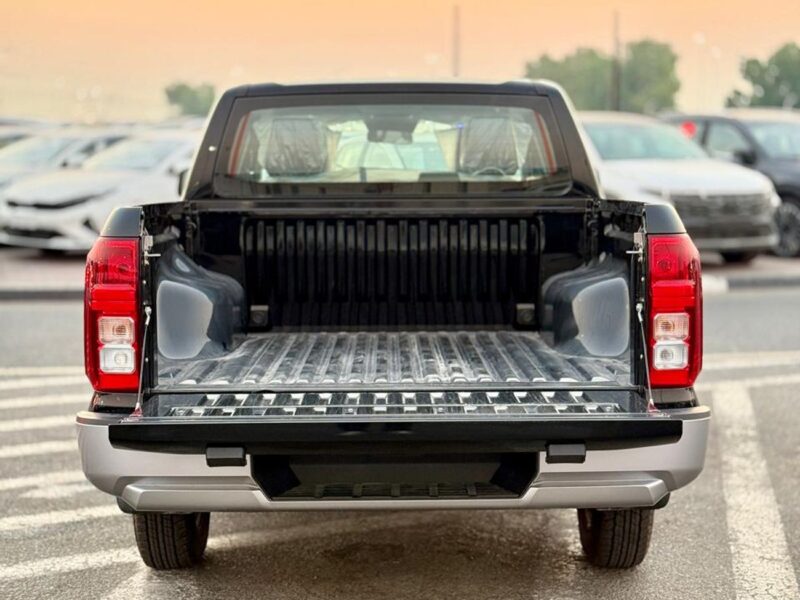 2025 Mitsubishi L200 GL Double Cab Petrol 2.4L 4 Cylinder Petrol Engine Black Pick Up Truck