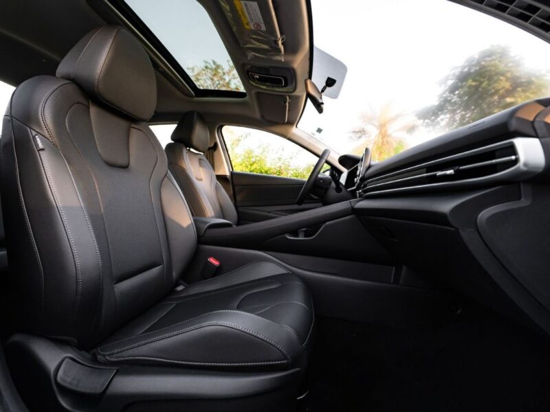 2025 Hyundai Elantra 1.5L ELITE 4 Cylinder Petrol Engine White Black Sedan Automatic