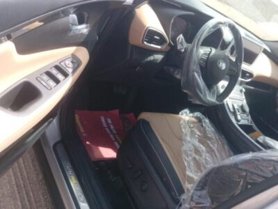 2023 Hyundai Santa Fe 2.5 Litres 4-Cylinder Petrol Engine Silver Tan SUV GCC Specs FWD