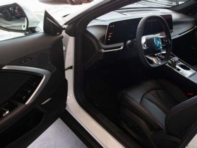 2025 MG 7 1.5 Litres Turbo 4 Cylinder Petrol Engine Elegance Edition White Black Sedan