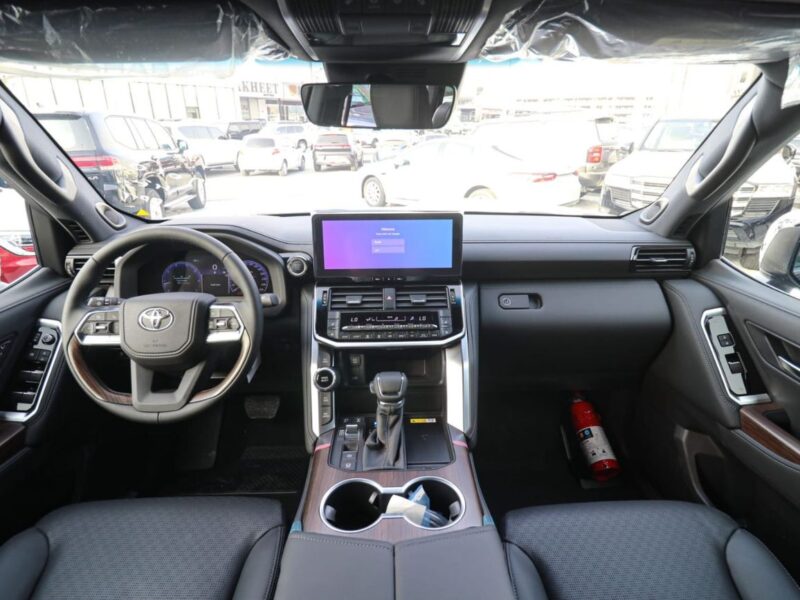 2025 TOYOTA LANDCRUISER 4.0 Litres VX 6 Cylinder Petrol Engine Black SUV GCC Specs